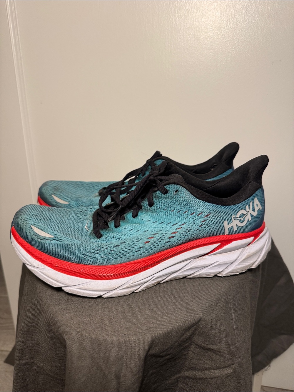 Hoka Teal & Red Athletic Running Shoes - Mens Size 8.5 2E
